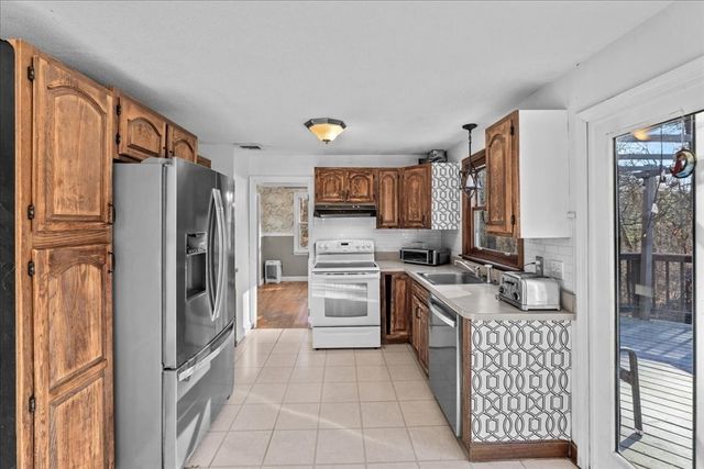 720 Grove St, Norwell, MA 02061