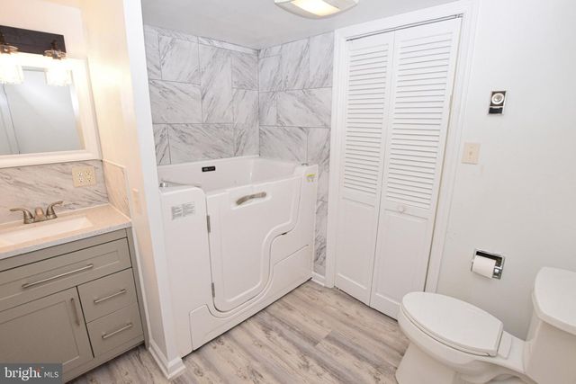 625 GRAY FOX RD, Harpers Ferry, WV 25425