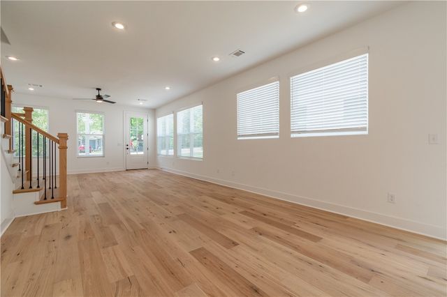 1228 W James Street, Fayetteville, AR 72703