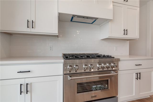 1228 W James Street, Fayetteville, AR 72703