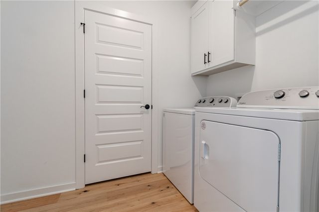 1228 W James Street, Fayetteville, AR 72703