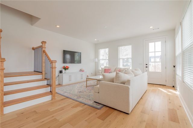 1228 W James Street, Fayetteville, AR 72703