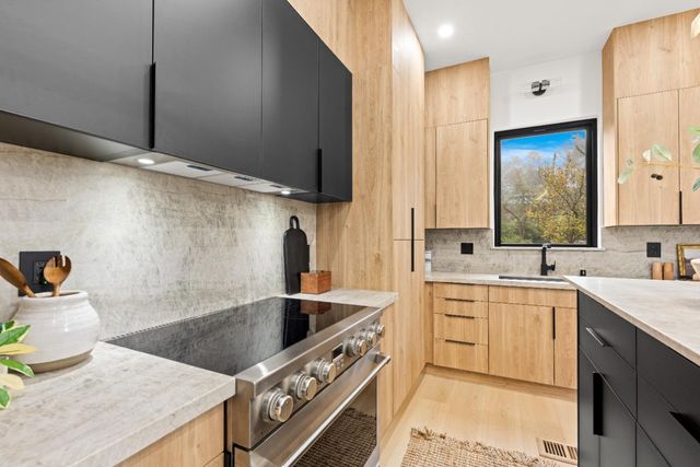 7801 Law Ln, Loomis, CA 95650