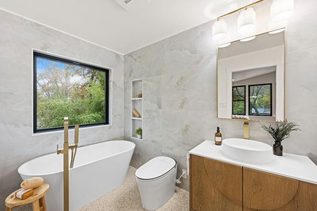 7801 Law Ln, Loomis, CA 95650