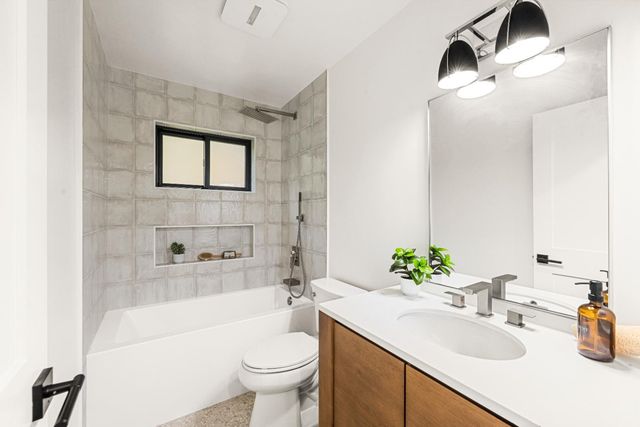 7801 Law Ln, Loomis, CA 95650