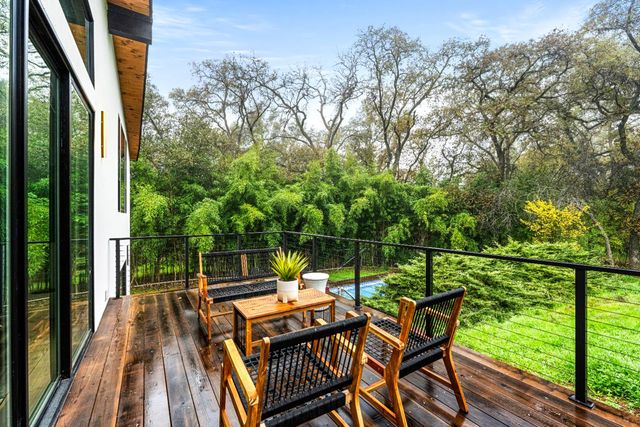 7801 Law Ln, Loomis, CA 95650