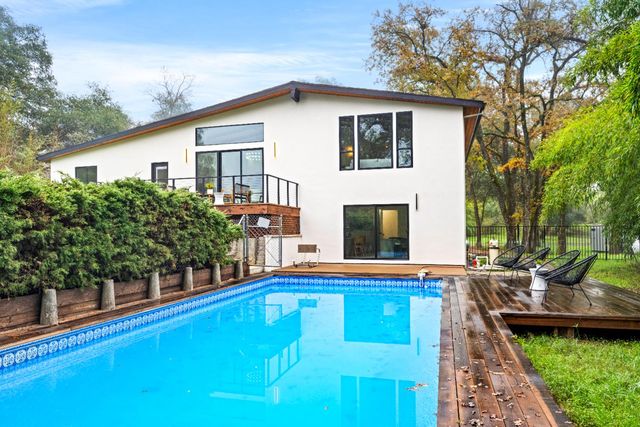 7801 Law Ln, Loomis, CA 95650