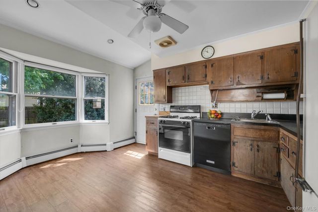 36 Barrington Street, Westbury, NY 11590