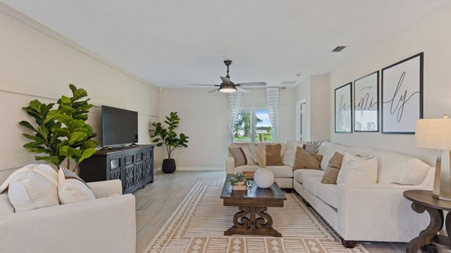 2668 Croft Inlet Drive NW, Palm Bay, FL 32907