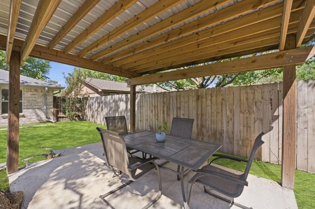 2014 Pincher Creek Drive, Spring, TX 77386