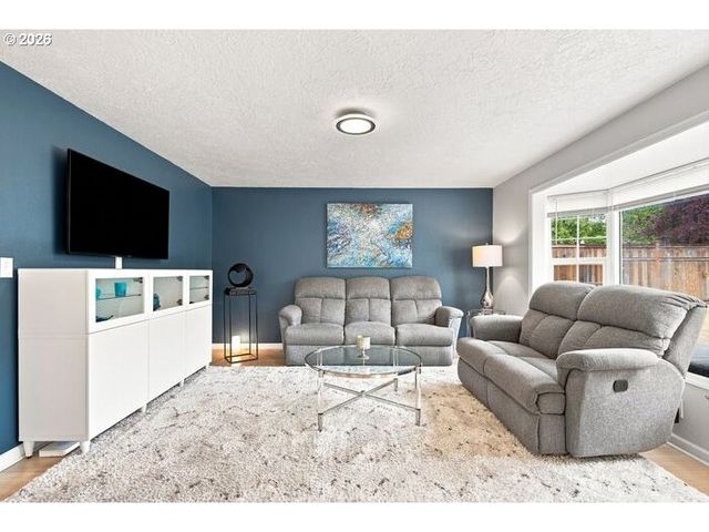 12584 Se VERNIE Ave, Milwaukie, OR 97222