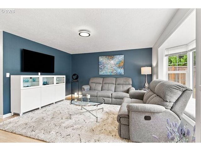 12584 Se VERNIE Ave, Milwaukie, OR 97222