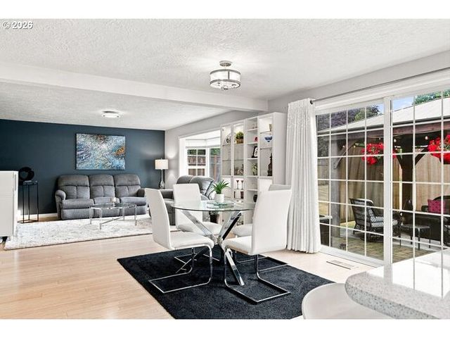 12584 Se VERNIE Ave, Milwaukie, OR 97222