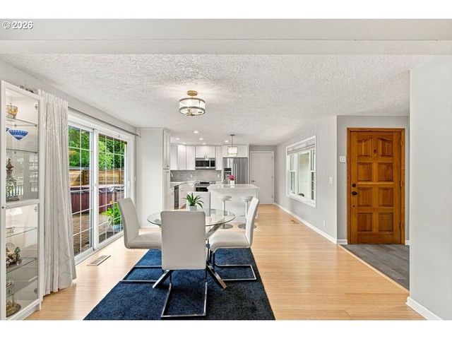 12584 Se VERNIE Ave, Milwaukie, OR 97222