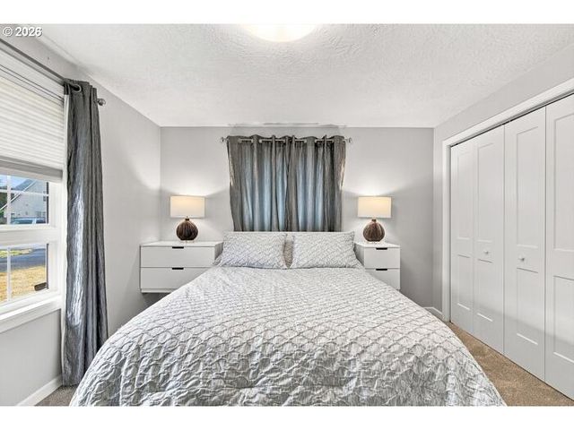12584 Se VERNIE Ave, Milwaukie, OR 97222