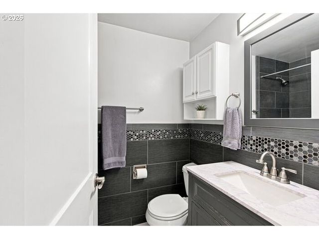 12584 Se VERNIE Ave, Milwaukie, OR 97222