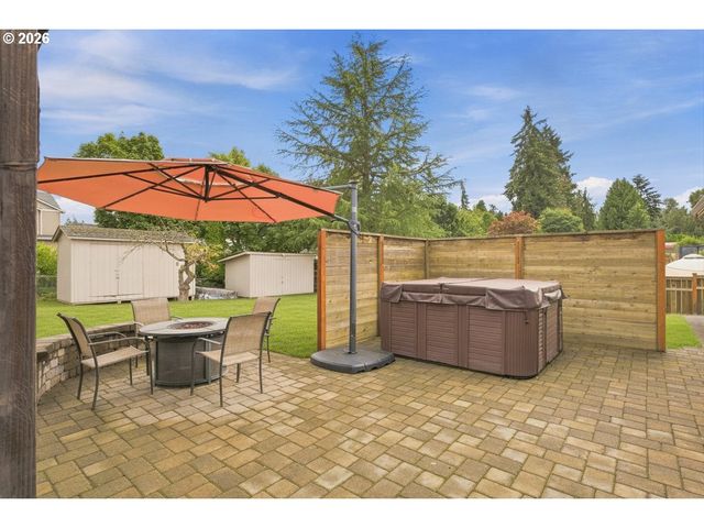 12584 Se VERNIE Ave, Milwaukie, OR 97222
