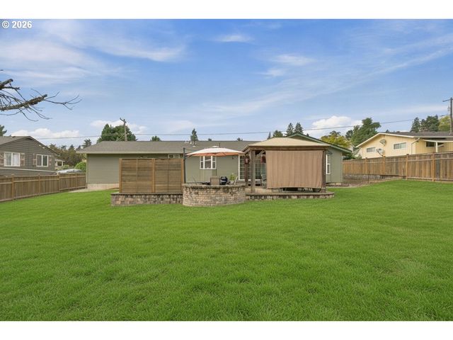 12584 Se VERNIE Ave, Milwaukie, OR 97222