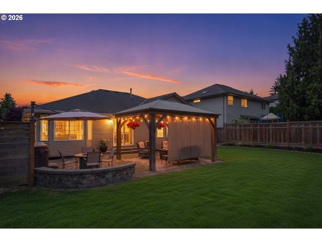 12584 Se VERNIE Ave, Milwaukie, OR 97222