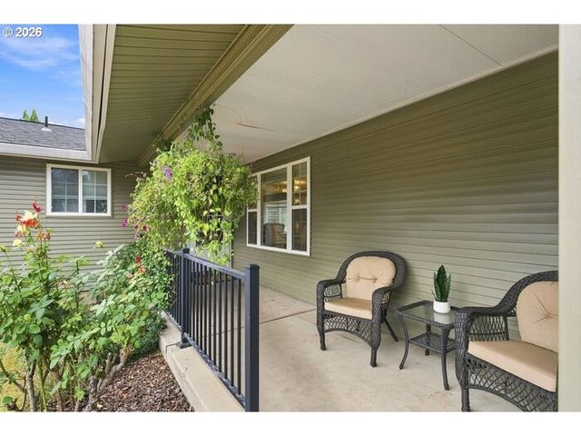 12584 Se VERNIE Ave, Milwaukie, OR 97222