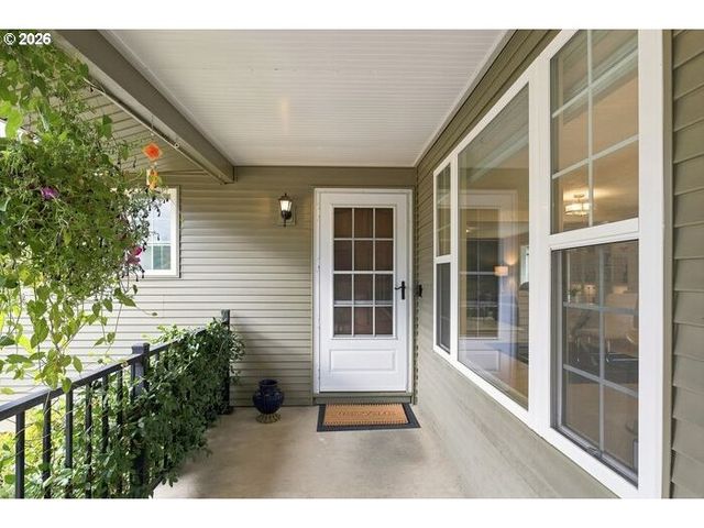 12584 Se VERNIE Ave, Milwaukie, OR 97222