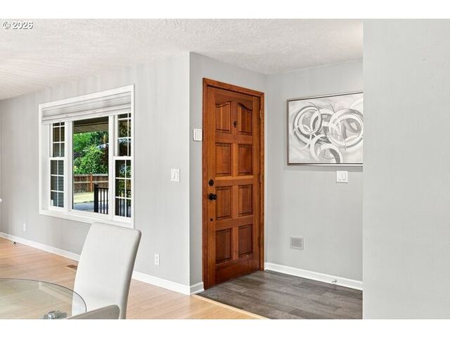 12584 Se VERNIE Ave, Milwaukie, OR 97222