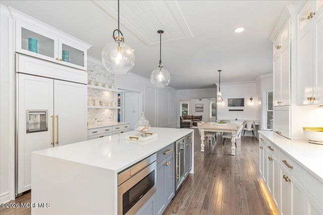 6 Tricorne Court, Holmdel, NJ 07733