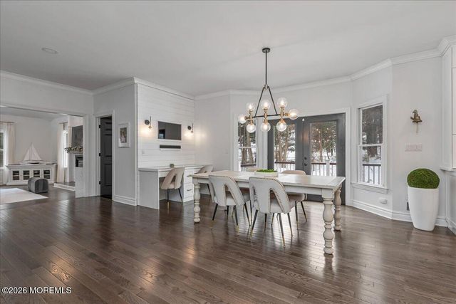 6 Tricorne Court, Holmdel, NJ 07733