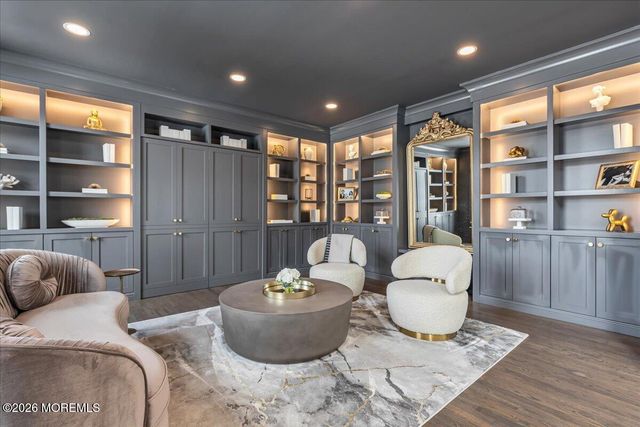 6 Tricorne Court, Holmdel, NJ 07733