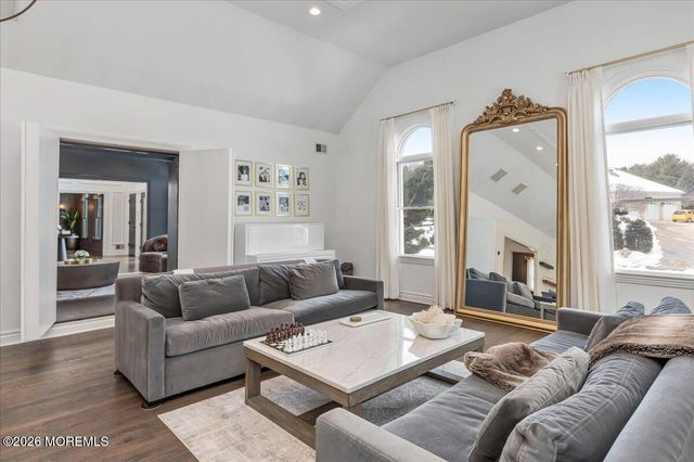 6 Tricorne Court, Holmdel, NJ 07733