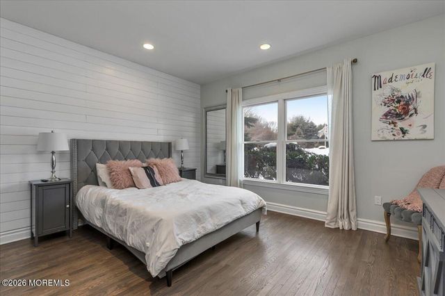 6 Tricorne Court, Holmdel, NJ 07733