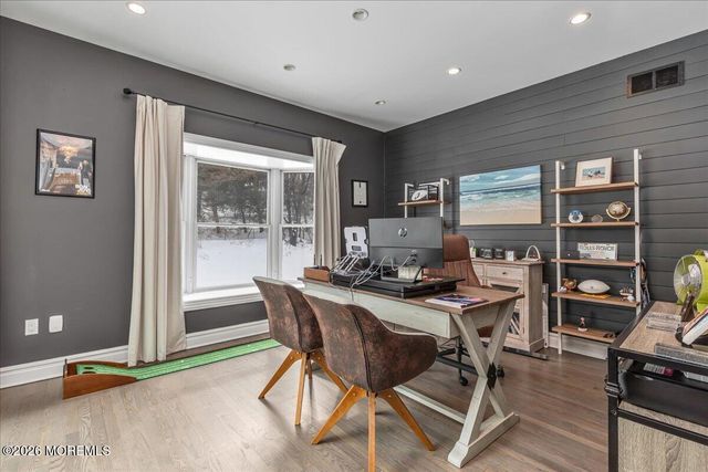 6 Tricorne Court, Holmdel, NJ 07733