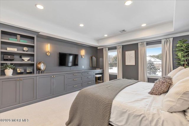 6 Tricorne Court, Holmdel, NJ 07733