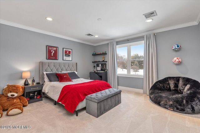 6 Tricorne Court, Holmdel, NJ 07733