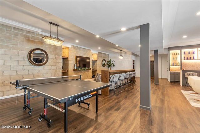 6 Tricorne Court, Holmdel, NJ 07733