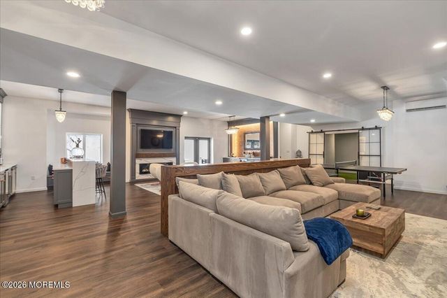 6 Tricorne Court, Holmdel, NJ 07733