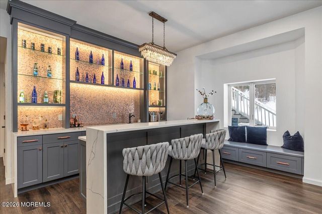 6 Tricorne Court, Holmdel, NJ 07733