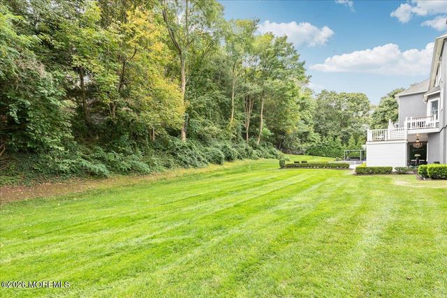 6 Tricorne Court, Holmdel, NJ 07733