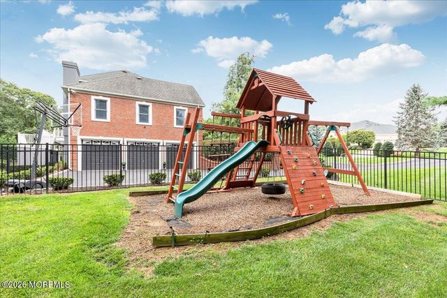 6 Tricorne Court, Holmdel, NJ 07733