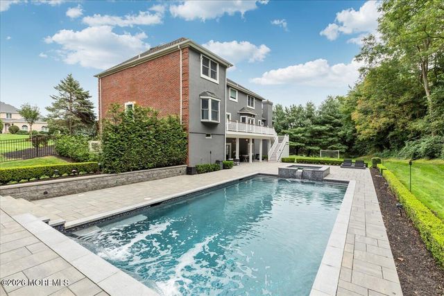 6 Tricorne Court, Holmdel, NJ 07733