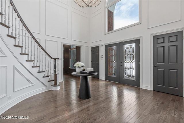 6 Tricorne Court, Holmdel, NJ 07733