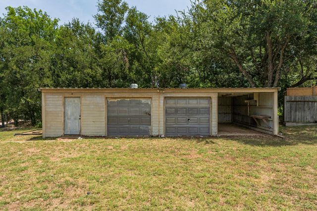201 River Lake DR, Kingsland, TX 78639
