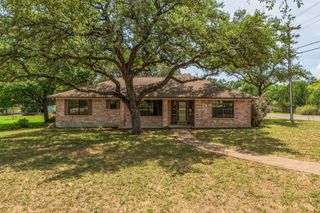 201 River Lake DR, Kingsland, TX 78639