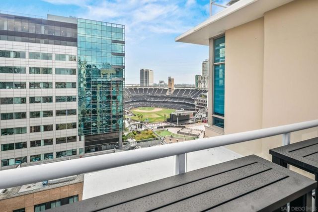 427 9th Ave 1206, San Diego, CA 92101