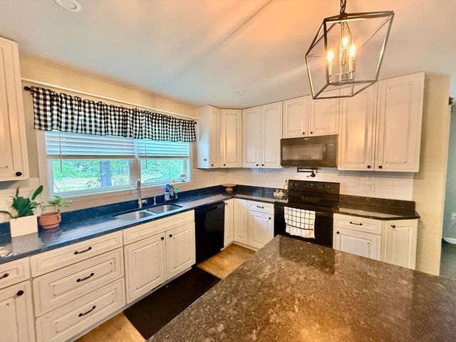 612 Edisto Lake Road, Wagener, SC 29164
