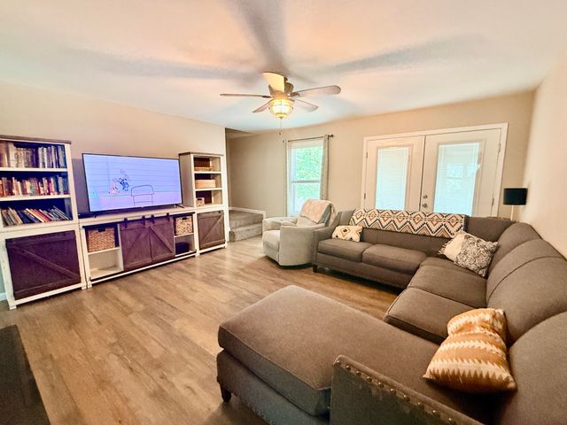 612 Edisto Lake Road, Wagener, SC 29164