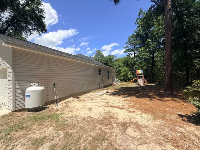 612 Edisto Lake Road, Wagener, SC 29164