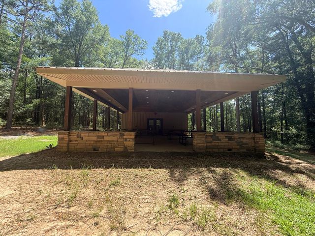 612 Edisto Lake Road, Wagener, SC 29164