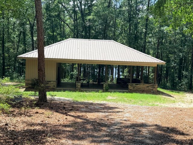 612 Edisto Lake Road, Wagener, SC 29164