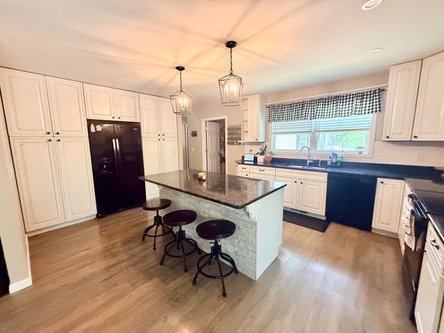 612 Edisto Lake Road, Wagener, SC 29164